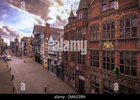 Chester - Maggio 25 2022: Città medievale di Chester, Inghilterra. Foto Stock