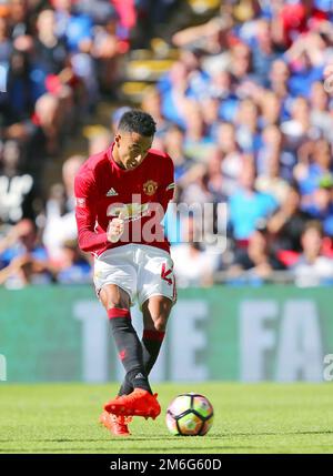 Jesse Lingard del Manchester United segna l'obiettivo di apertura, facendolo 0-1- Leicester City contro Manchester United, fa Community Shield, Wembley Stadium, Londra - 7th agosto 2016 Foto Stock