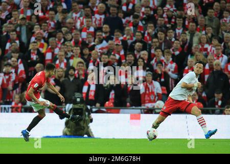 Jesse Lingard del Manchester Utd segna e fa 2-0 - Manchester United v Southampton, EFL Cup Final, Wembley Stadium, Londra - 26th febbraio 2017. Foto Stock