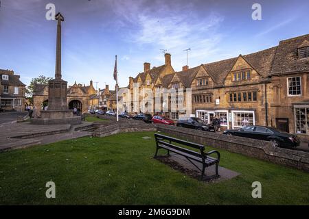 Chipping Campden - 27 2022 maggio: Vecchia città di Cotswolds di Chipping Campden, Inghilterra. Foto Stock