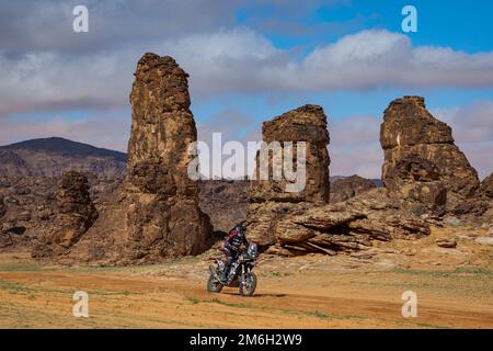 Arabia Saudita. 04th Jan, 2023. 56 GOMEZ CANTERO Sandra (spa), Raids Experience, KTM, Moto, Motul, Azione durante la fase 4 della Dakar 2023 intorno a Hail, il 4th gennaio 2023 a Hail, Arabia Saudita - Foto Florent Gooden / DPPI Credit: DPPI Media/Alamy Live News Foto Stock