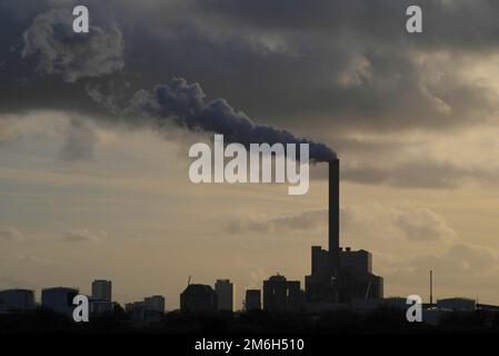 Tubo di fumo per l'industria delle macchine cloud amsterdam paesi bassi Foto Stock