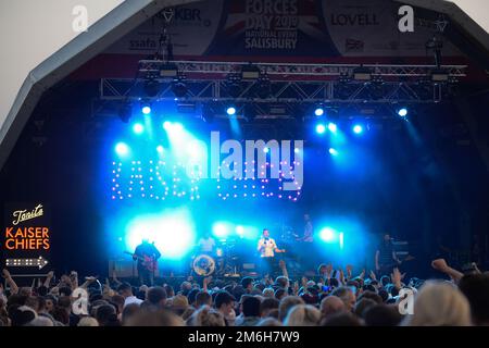 I Kaiser Chiefs suonano sul palco al giorno 2019 delle forze Armate, Salisbury - Hudson’s Field, 29 giugno 2019 Foto Stock