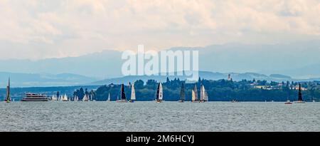 Regata di vela, Ãœberlingen sul lago di Costanza Foto Stock