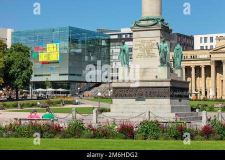 Schlossplatz con museo d'arte e Friedrichsbau, Stoccarda, Baden-Wuerttemberg, Germania, Stoccarda, Baden-Wuerttemberg, Germania Foto Stock