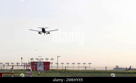 MOSCA, RUSSIA, 12 maggio 2018: Compagnia Aeroflot aereo passeggeri arriva a terra in aeroporto Sheremetyevo, Russia. MOSCA, Foto Stock