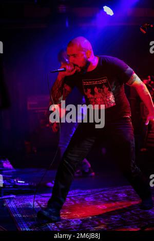 Bergen, Norvegia. 22nd, ottobre 2022. Il gruppo metal americano Irist si esibisce in un concerto dal vivo al Kulturhuset di Bergen. Qui il cantante Rodrigo Carvalho è visto dal vivo sul palco. (Photo credit: Gonzales Photo - Jarle H. Moe). Foto Stock