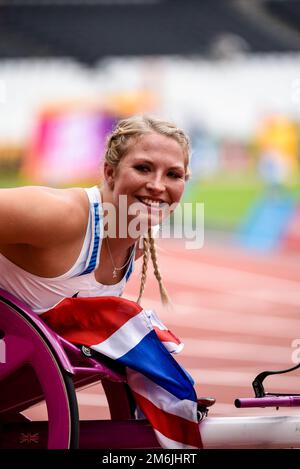 Sammi Kinghorn festeggia la vittoria dell'oro nella gara su sedia a rotelle del 100m T53 al Campionato Mondiale di Para Athletics 2017 di Londra, Regno Unito. Atleta britannico Foto Stock