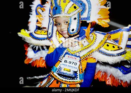 Festa di Capodanno Junkanoo 2023 Street Parade Celebration il 1st 2023 gennaio a Nassau Bahamas Foto Stock