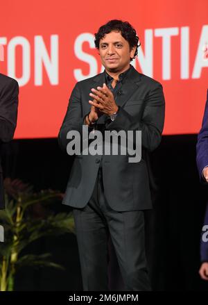 Las Vegas, Stati Uniti. 04th Jan, 2023. Il regista M. Night Shyamalan parla durante la giornata dei media CES 2023 al Mandalay Bay Convention Center di Las Vegas, Nevada, il 4 gennaio 2023. (Foto di Bryan Steffy/Sipa USA) Credit: Sipa USA/Alamy Live News Foto Stock