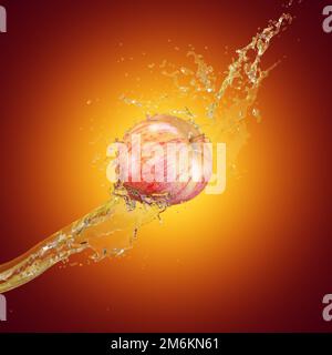 La mela matura in spruzzi d'acqua vola su uno sfondo a gradiente rosso-giallo. Poster pubblicitario. rendering 3d Foto Stock