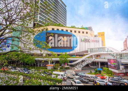 Bangkok, Thailandia - 17 ago 2022: Vista del nuovo rinnovato centro commerciale MBK. MBK è un grande centro commerciale, ristoranti, PRODOTTI IT, telefono cellulare. Foto Stock