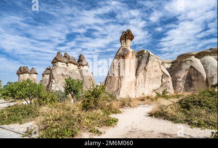 Formazioni rocciose dei Camini delle fate a Pasabag o nella Valle dei Monaci, Cappadocia, Turchia. Foto Stock