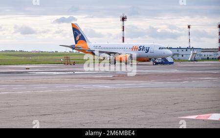 Aereo HiSky compagnia aerea parcheggio in aeroporto da Chisinau, Moldova, 2022 Foto Stock