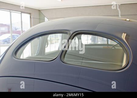 Doppi vetri posteriori dell'antica Mercurio 1940 in primo piano leggermente dal lato Foto Stock