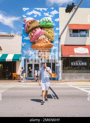 Little Havana Miami Florida 2019 aprile, strade colorate di Little Havana a Miami Foto Stock