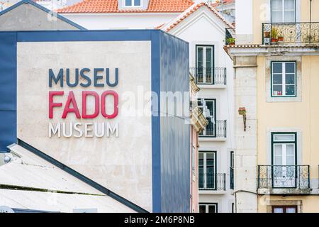 Terreiro do Paco storico terminal dei traghetti edificio nella città di Lisbona Foto Stock