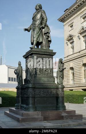 Berlino Germania, 2014. Monumento al Barone Freiherr von Stein di fronte all'Abgeordnetenhaus di Berlino Foto Stock