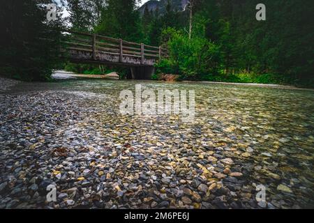 Escursioni intorno al lago Hunters vicino Sankt Johann a Pongau in Austria Foto Stock