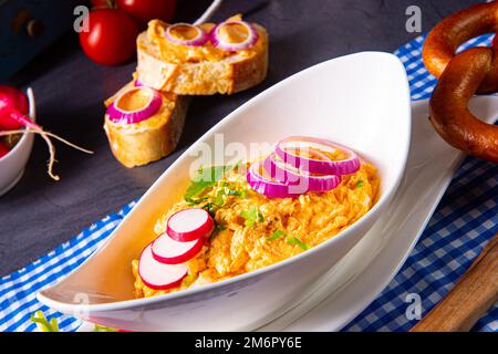 Bavarese Obazda un classico della Germania meridionale Foto Stock