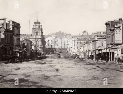 19th ° secolo vintage fotografia: Vista lungo Collins St, Melbourne, Australia Foto Stock