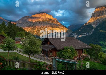 Grindelwald Valley al tramonto Foto Stock