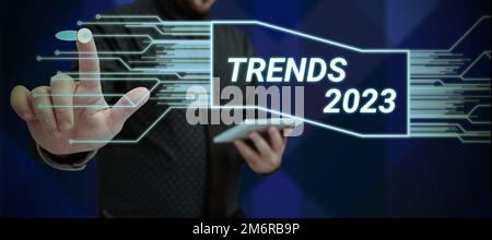 Scrittura visualizzazione testo tendenze 2023. Concetto che significa prossimo anno prevalente tendenza ampiamente discusso in linea Foto Stock