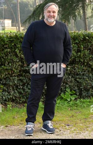 Roma, Italia. 05th Jan, 2023. Maurizio Donadoni partecipa alle fotocellule della serie Rai 'le indagini di Lolita Lobosco seconda stagion' alla Casa del Cinema - Villa Borghese. Credit: SOPA Images Limited/Alamy Live News Foto Stock