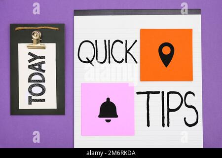 Didascalie concettuali Suggerimenti rapidi. Parola scritta su piccolo ma particolarmente utile pezzo di consiglio pratico Foto Stock