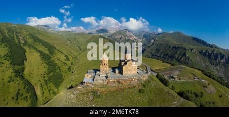 Gergeti Trinity Church in Georgia Foto Stock