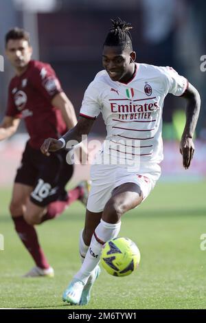 Rafael Leao dell'AC Milan durante la Serie Una partita di calcio tra US Salernitana e AC Milan allo stadio Arechi di Salerno (Italia), 04th gennaio 2023 Foto Stock