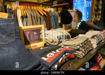 ROMA, ITALIA - CIRCA NOVEMBRE 2017: Interior shot del negozio Rinascente a Roma. Foto Stock