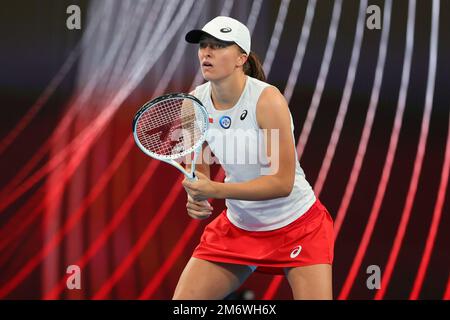 Sydney, Australia. 06th Jan, 2023. IgA Swiatek di Polonia durante la semifinale tra IgA Swiatek di Polonia e Jessica Pegula di USA in occasione della United Cup Day 9 alla Ken Rosewall Arena, Sydney Olympic Park Tennis Centre, Sydney, Australia, il 6th gennaio 2023. Foto di Peter Dovgan. Solo per uso editoriale, licenza richiesta per uso commerciale. Non è utilizzabile nelle scommesse, nei giochi o nelle pubblicazioni di un singolo club/campionato/giocatore. Credit: UK Sports Pics Ltd/Alamy Live News Foto Stock