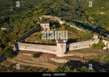 Veduta aerea della Rocca di Sala in Pietrasanta Toscana Foto Stock