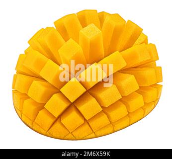 Frutta di mango tagliata isolata su fondo bianco Foto Stock