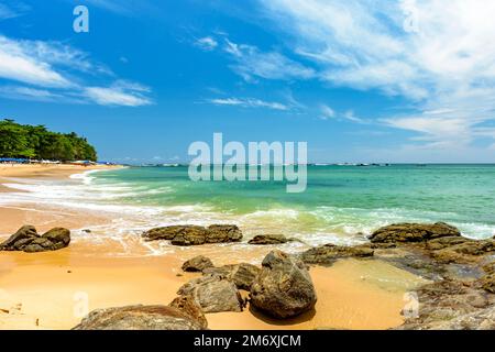 Famosa spiaggia di Itapua nella città di Salvador Foto Stock