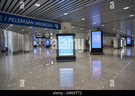 KUALA LUMPUR, MALESIA - CIRCA GENNAIO 2020: Ripresa interna dell'Aeroporto Internazionale di Kuala Lumpur. Foto Stock