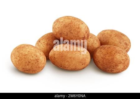 Palle di marzapane o patate con mandorle isolate su fondo bianco profondità di campo Foto Stock