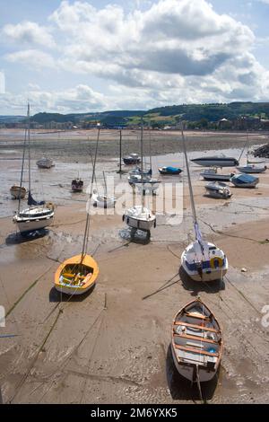 barche ormeggiate nel porto di minehead somerset Foto Stock