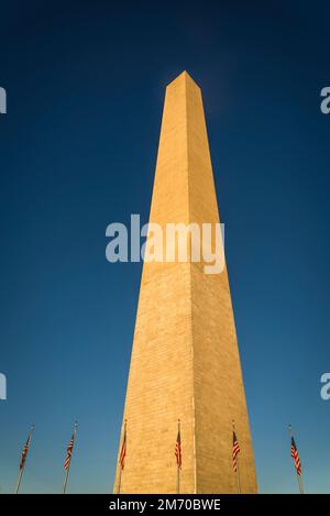 Washington Monument, un monumento a forma di obelisco all'interno del National Mall, che commemora George Washington, Washington, D.C., USA Foto Stock