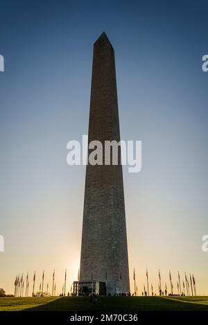 Washington Monument, un monumento a forma di obelisco all'interno del National Mall, che commemora George Washington, Washington, D.C., USA Foto Stock