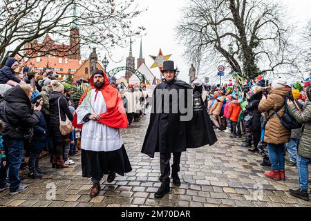 Wroclaw, Polonia. 6th Jan, 2023. 06 Jan 2023 Wroclaw, Polonia. Epifania o la processione dei tre Re (Credit Image: © Krzysztof Kaniewski/ZUMA Press Wire) Foto Stock