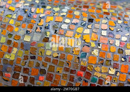 Frammento di fontana Mosaica nel Grande Giardino di Dresda, eretto in occasione della Mostra orticola del 1926, Sassonia, Germania Foto Stock