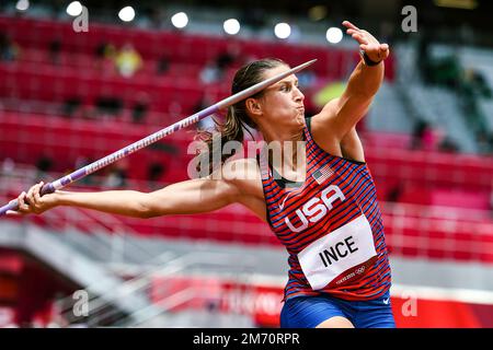 Ariana Ince (USA) gareggia nel lancio del giavellotto femminile alle Olimpiadi estive del 2020 (2021), Tokyo, Giappone Foto Stock