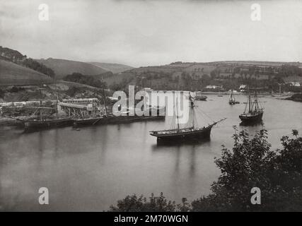 Vintage fine 19th/inizio 20th ° secolo fotografia: 1889 - navi a vapore e a vela, Mixtow, Fowey, Cornovaglia Foto Stock