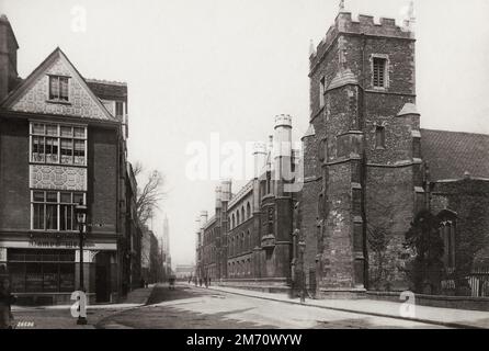 Vintage fine 19th/inizio 20th ° secolo fotografia: 1890 - Corpus Christi Collge e la Chiesa di San Botolfo, Cambridgeshire Foto Stock