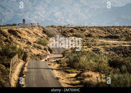 Desert Road, Tabernas, Andalusia, Spagna Foto Stock