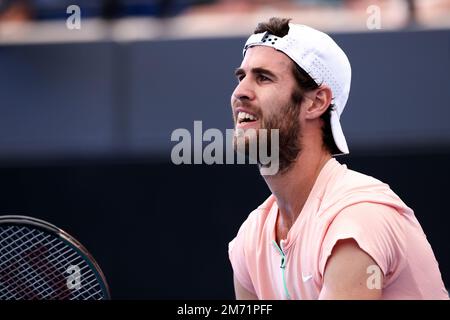 Adelaide, Australia, 6 gennaio 2023. Karen Khachanov durante la partita internazionale di tennis di Adelaide tra Daniil Medvedev e Karen Khachanov a Memorial Drive il 06 gennaio 2023 ad Adelaide, Australia. Credit: Peter Mundy/Speed Media/Alamy Live News Foto Stock