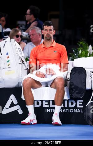 Adelaide, Australia, 6 gennaio 2023. Novak Djokovic di Serbia durante l'Adelaide International tennis match tra Novak Djokovic di Serbia e Denis Shapovalov di Canada al Memorial Drive il 06 gennaio 2023 ad Adelaide, Australia. Credit: Peter Mundy/Speed Media/Alamy Live News Foto Stock