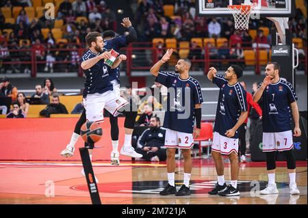 Giocatori di EA7 Emporio Armani Milano durante l'Eurolega, Round 17, partita tra Olympiacos Pireo e EA7 Emporio Armani Milano a Pace e amico Foto Stock